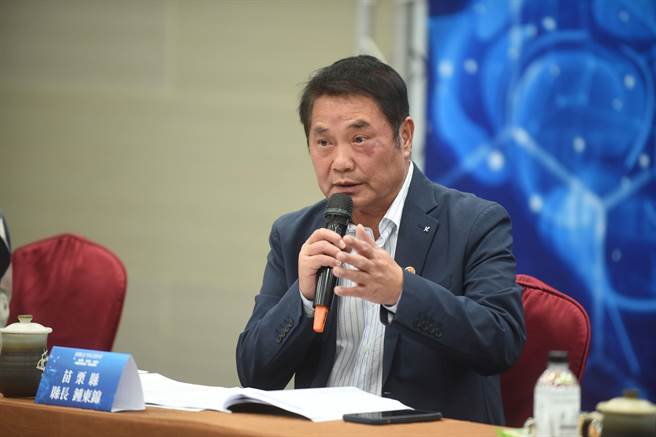 苗栗县长锺东锦解释不放颱风假原因。（苗栗县政府提供／李京升苗栗传真）