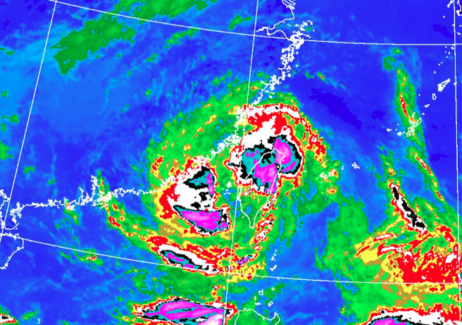 海葵颱風暴風圈仍壟罩台灣。(翻攝自氣象局)
