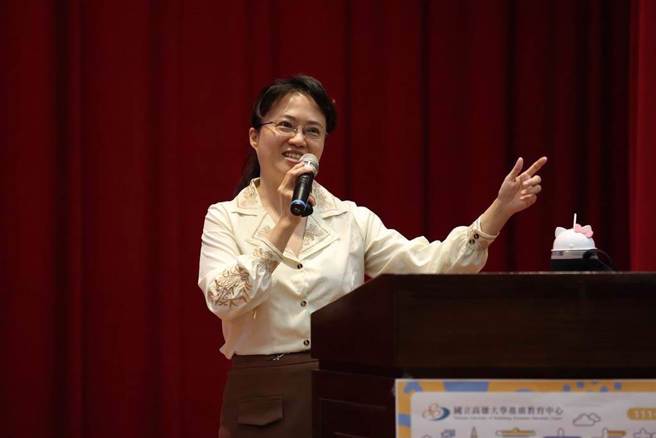 深绿女医师刘宗瑀不满许伯&简芝介绍台北市立动物园时，与市长蒋万安同框，发文公审后者。（图／高雄大学）