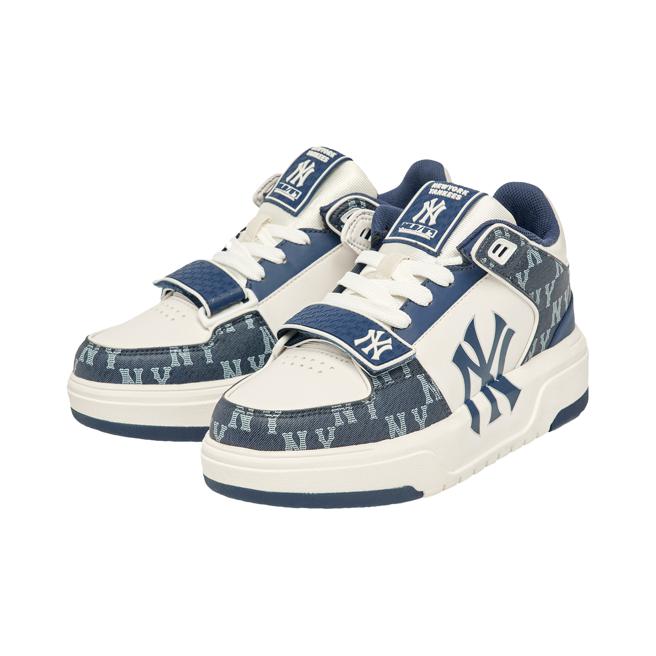 SOGO忠孝馆MLB_MONOGRAM系列学长鞋，5190元。（SOGO提供）