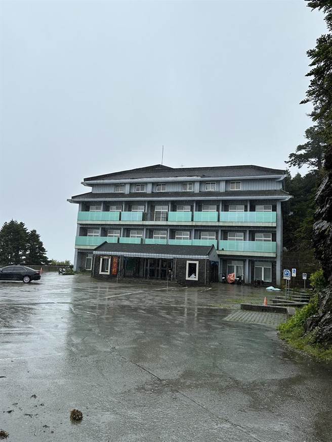 合欢山森林游乐区部分设施受损将进行整备修復，9月5日持续休园。（林业署南投分署提供／杨静茹南投传真）