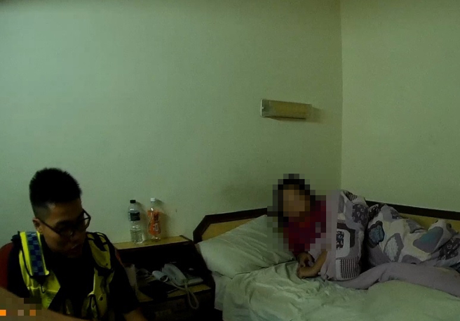 警方顺利寻获洪女，并劝导要跟家人多沟通。（警方提供）