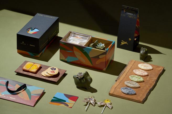 秋森礼盒组内皆含森林兔多肉植栽及精致糕点。图／有肉 SUCCULAND 提供