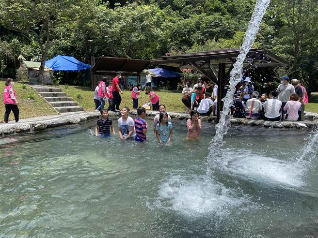 碧候温泉持续休园。（吴佩蓉摄）