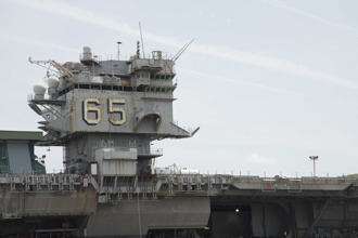 美國海軍決定企業號航艦交由民間廠商拆除