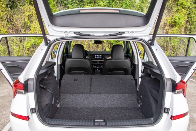 行李厢容量最高达1395L。（陈大任摄）