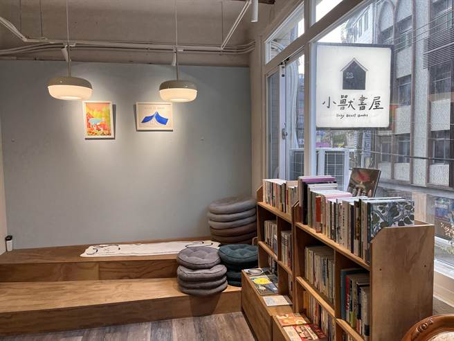 基隆市文化局与基隆在地的书店及咖啡店合作，推动「港都阅语」活动，也希望民眾能够走进基隆的大街小巷，用身体阅读这座城市。（基隆市政府提供／张志康基隆传真）