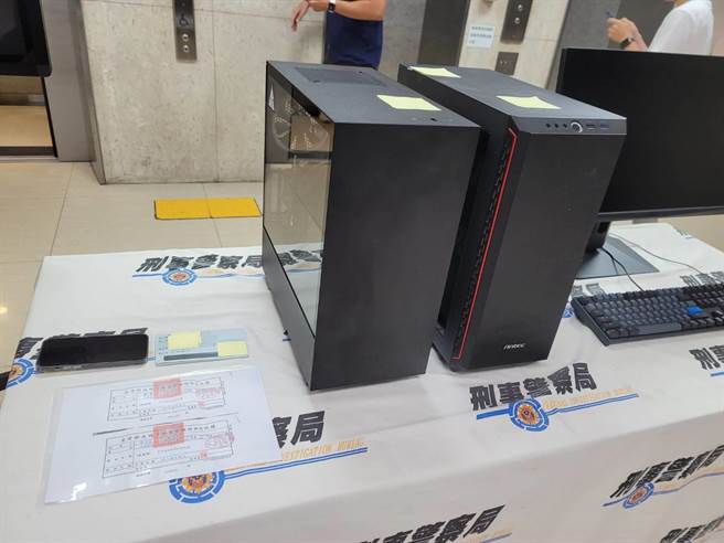 周男以市价6万多元显卡帮粉丝抢票。(林郁平摄)