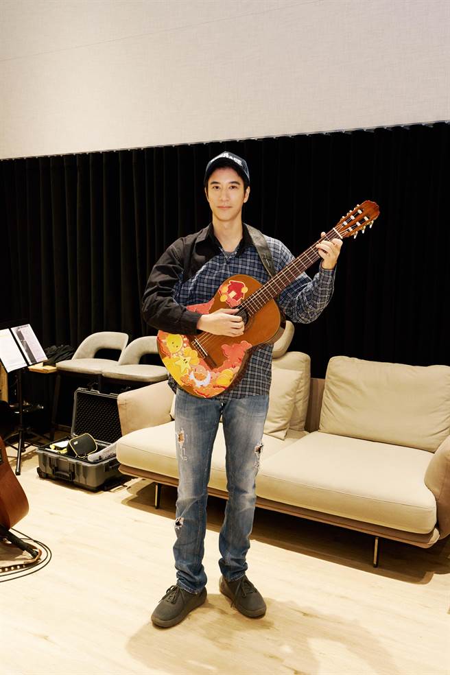 王力宏积极练团，与乐队培养合作默契。（宽鱼国际提供）