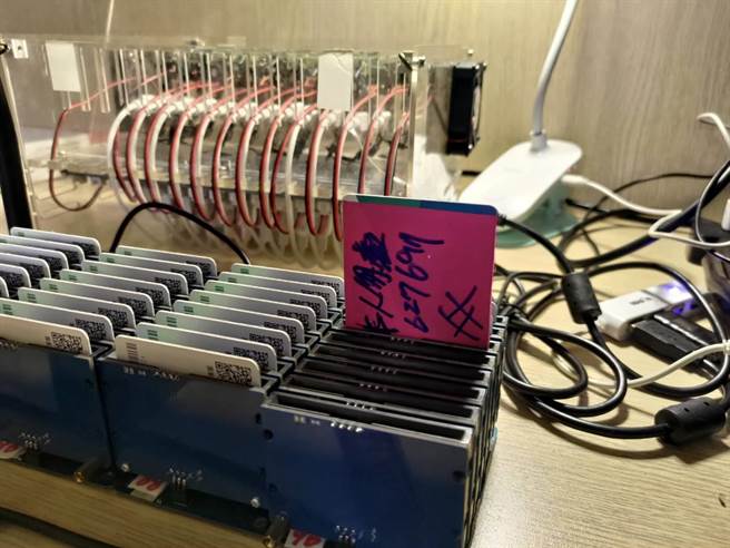 桃檢警破獲海峽電信公司涉嫌勾結詐騙集團販售電信門號，檢方依詐欺跟洗錢起訴邱男，並具體求刑20年。(翻攝照片／蔡依珍桃園傳真)