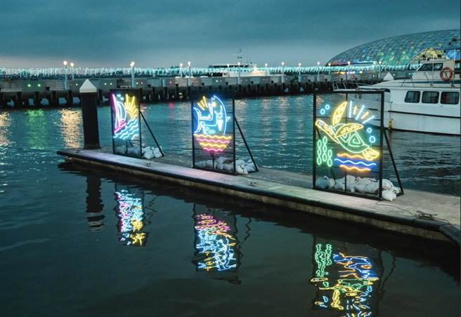 今年大鹏湾帆船生活节转型加入整体灯光设计后，勇夺国际缪斯设计金奖。（鹏管处提供／谢佳潾屏东传真）