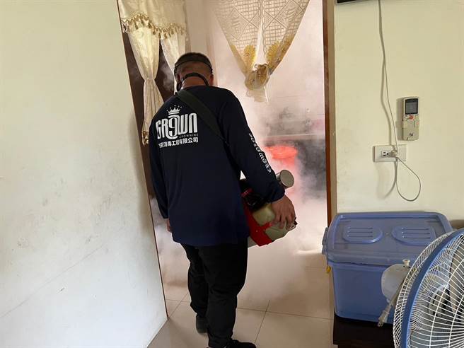 嘉义县再新增一例登革热确诊案，县府加强室内环境清消。（嘉义县政府提供／廖素慧嘉县传真）