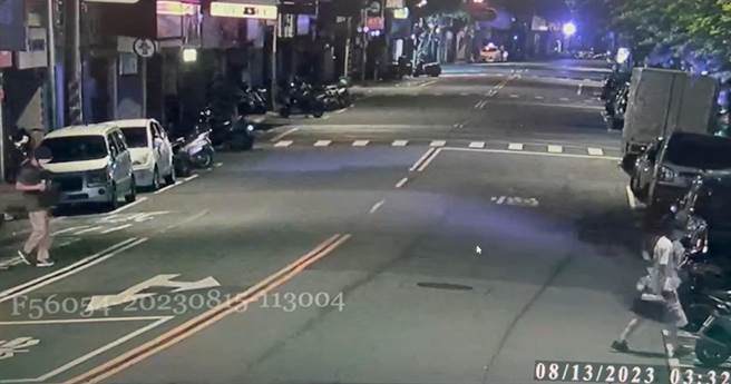 警方在机场逮捕涉嫌涂鸦的姜男。（警方提供）