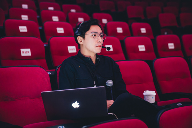 艾思尔娱乐表演规划师谢卓翰今年负责啦啦队、隔网运动和SUP的策划与灯光设计，为这三项节目做统整与整合。（体育署提供）