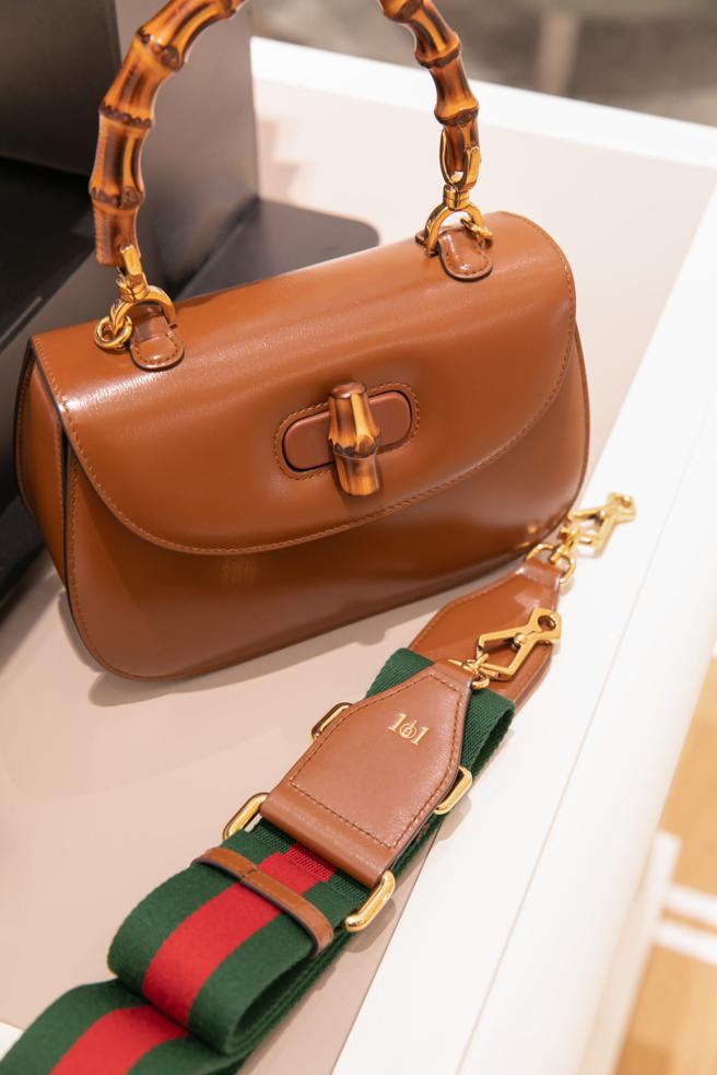 为庆祝GUCCI台北101旗舰店开幕，独家设计推出具纪念意义的数字101烙印图案。（GUCCI提供/林欣仪台北传真)