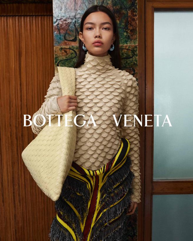 Bottega Veneta 2023秋冬形象大片里面除有牧师、上班族，也有海妖、鸟妖等神话角色。（Bottega Veneta提供/林欣仪台北传真）
