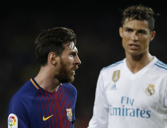 梅西（左）、C罗（右）过往皆效力西甲，不乏交手机会。（美联社资料照）