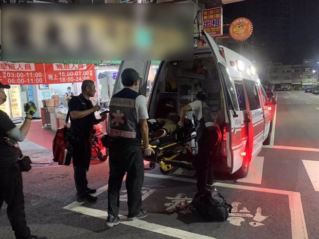 36岁蔡姓女子今天凌晨2时，前往楠梓区瑞屏路早餐店用餐，期间蔡女因想上厕所，店员带她前往厕所方向，结果蔡女未注意一旁往地下室的楼梯，竟瞬间踩空滑落，当场右腿遭石阶险切断。（警方提供／林雅惠高雄传真）