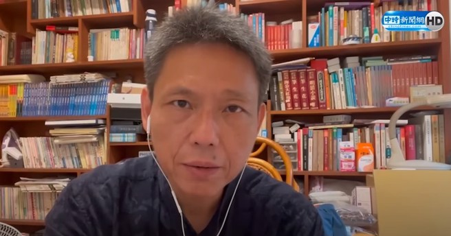 郭台銘日前受訪時飆罵媒體，資深媒體人謝寒冰直言郭台銘是政治上的侏儒，腦筋不清楚，還是回家玩沙吧。(翻攝自中時新聞網YouTube)