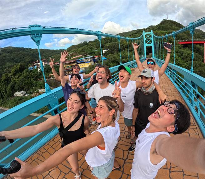 復兴桥(臺湾创作者Chris Wang提供)