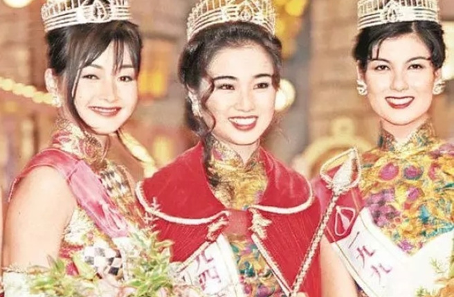 谭小环（图中）曾获得1994年香港小姐冠军。（图／翻摄自东网）