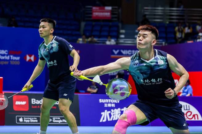 王齐麟（右）、李洋（左）在大陆常州羽球公开赛止步16强。（资料照／Badminton Photo提供）