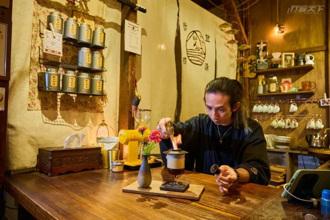 巷弄中的老屋咖啡 用手沖特調細品日本昭和舊時光