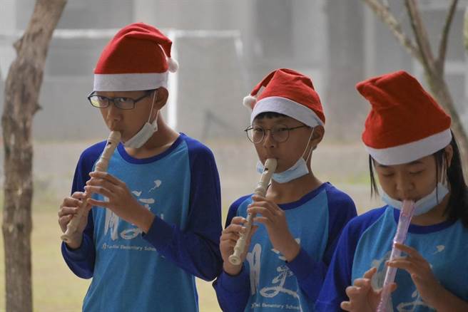 校长邱怡和表示，偏乡学童有许多是很有潜力的孩子，但他们却不如市区孩子，下课后可到安亲班及才艺班学习专长，激发潜能，一旦错失开发潜能的机会与时间，就非常可惜。（林雅惠摄）