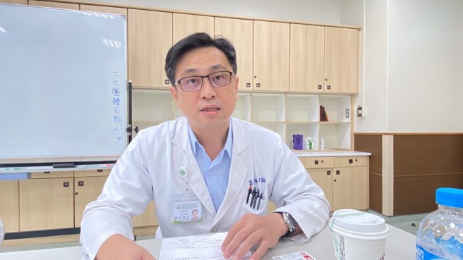 鹿基老年精神科專科醫師，共同投入失智症病人照護。（孫英哲攝）