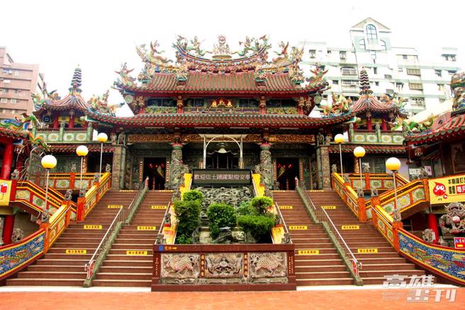 高雄市褒忠義民廟建築氣度恢弘，是客家族群信仰中心。(攝影/陳婷芳)