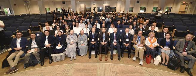 以「證嚴上人的思想與實踐」為主題的研討會於哈佛大學舉行。(慈濟提供／李侑珊台北傳真)