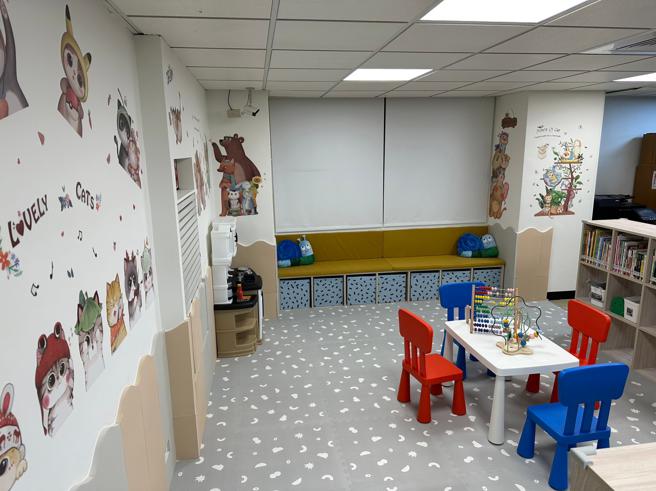 高市议会打造职场亲子友善空间。（图片来源：高雄市议会提供）