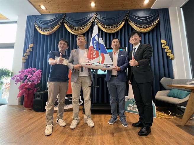 位于台南安平的乐活海洋学院特别捐赠帆船「乐活号」给南臺科技大学。（洪荣志摄）