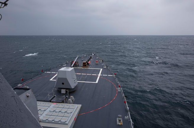 国防部表示，美驱逐舰及加拿大护卫舰各乙艘，今（9）日由北向南航经臺湾海峡。（图／取自第七舰队官网）