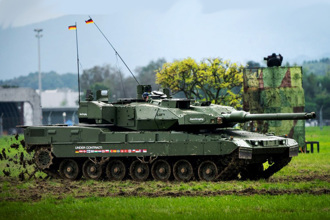 豹2A8 與挑戰者3防禦升級  加裝戰利品系統
