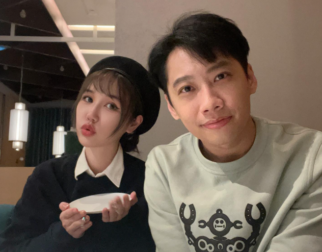 尼克与Ashly上月到日本拍片时，妹妹遭人公然性骚。（图／尼克IG）