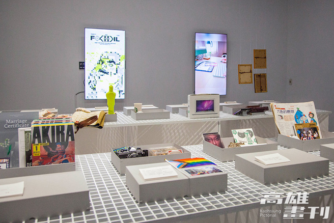 24组创作者打开他们人生的盒子，分享人生别具意义的纪念品及背后故事，藉由充满痕迹的不同旧物件忠实展现人生滋味。(摄影/李瑰娴)
