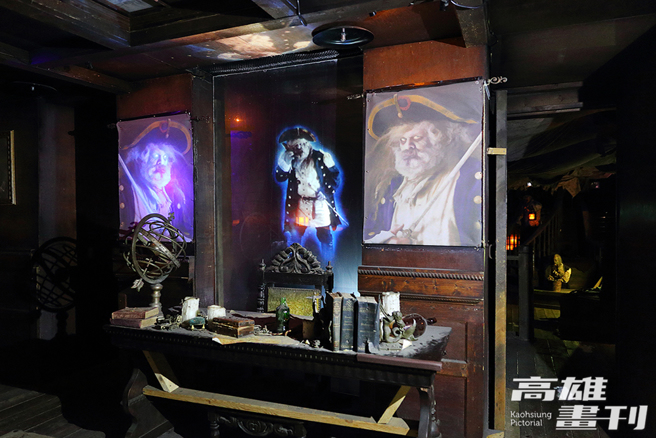 雾投影特效的幽灵船长发出怒吼。(摄影/Carter)
