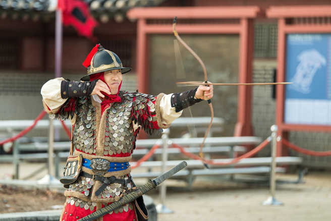 朝鮮半島流傳一種說法，稱唐太宗御駕親征高麗時，反被安市城的守將用弓箭射瞎一隻眼睛。(示意圖/達志影像)