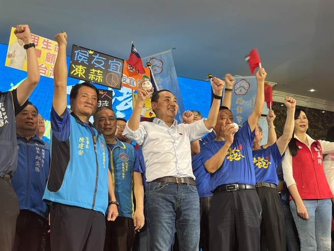 最新的美丽岛民调显示国民党总统参选人侯友宜跃升第2名，侯友宜说，拿出人民有感的政见，才是赢得信任的关键。（陈梦茹摄）