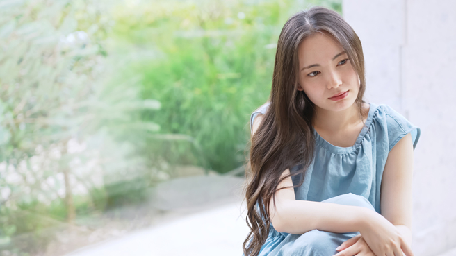 獅子女、水瓶女、天蠍女天生擁有迷人魅力，但她們卻像玫瑰花一樣長滿了刺，讓人不易靠近。（示意圖／Shutterstock）