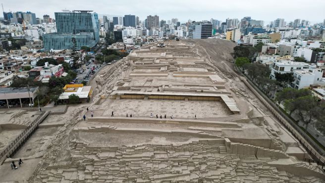利马市中心的瓦卡普拉纳（Huaca Pucllana）遗址，是原住民伊赫斯玛人（Ychsma）的金字塔所在地。（图／路透）
