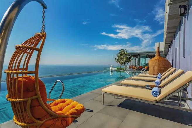 Klook越南住宿优惠券激省3折起，有出游计画的旅客可把握优惠下订。图为岘港2022全新开幕的Le Sands Oceanfront Danang Hote。（Klook提供）