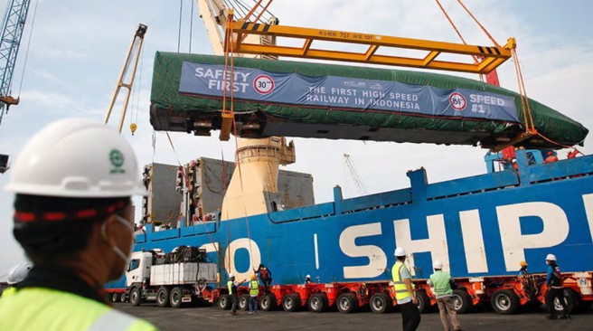 中國大陸在2013年倡議的一帶一路，在歐洲出現退潮。(圖/路透社)