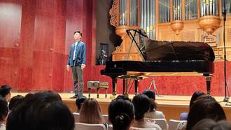 香港鋼琴家黃家正的曲目密碼 致敬鋼琴大師烏果斯基