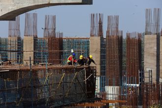 印度斥鉅資補強基礎建設 趕超中國還要多久？