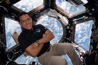 355天！刷新NASA紀錄 軌道上待最久的美國太空人