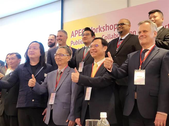 衛福部長薛瑞元、健保署長石崇良今出席2023「APEC數位醫療應用公私協力工作坊」。（林周義攝）