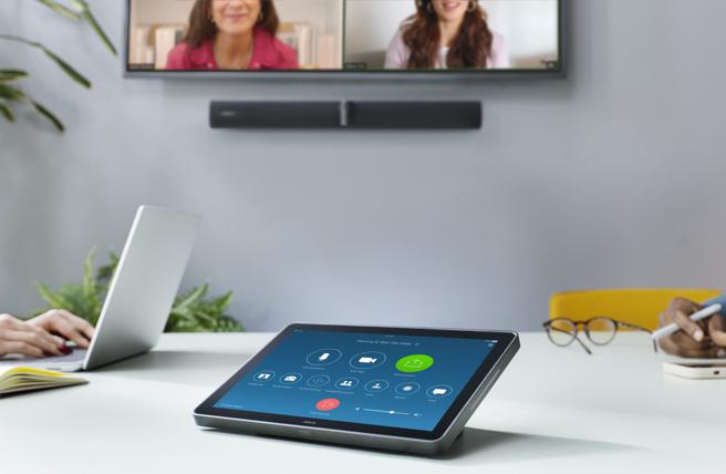 Jabra 推出PanaCast 50 VBS，因應混合辦公型態，建議售價 18萬8000元。（Jabra提供／古明弘台北傳真）