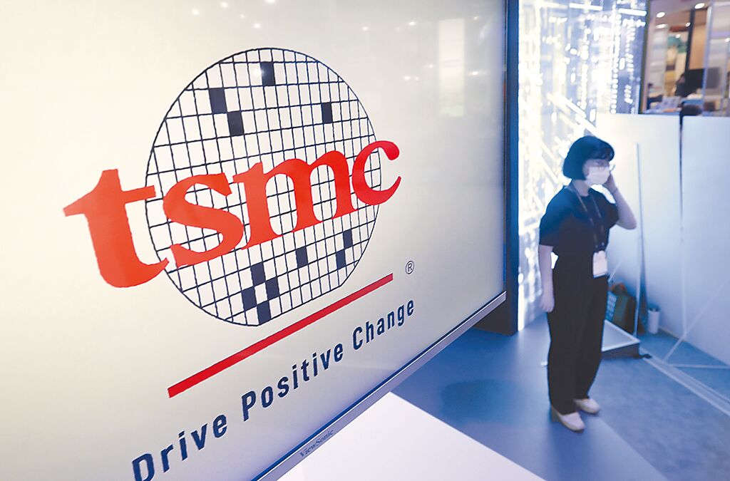 台積電與英特爾強強聯手，搶攻極紫外光微影系統（EUV）前段的多光束光罩寫入器。圖／美聯社